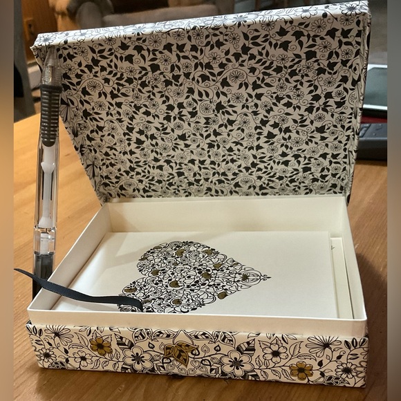 Johanna Basford: Duo/set of post cards and blank note cards with envelopes. - Picture 9 of 9